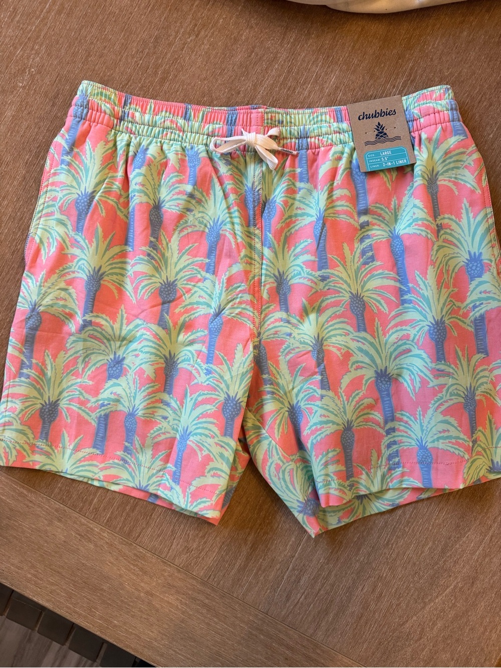 NWT CHUBBIES 5.5 lined swim trunks sz L